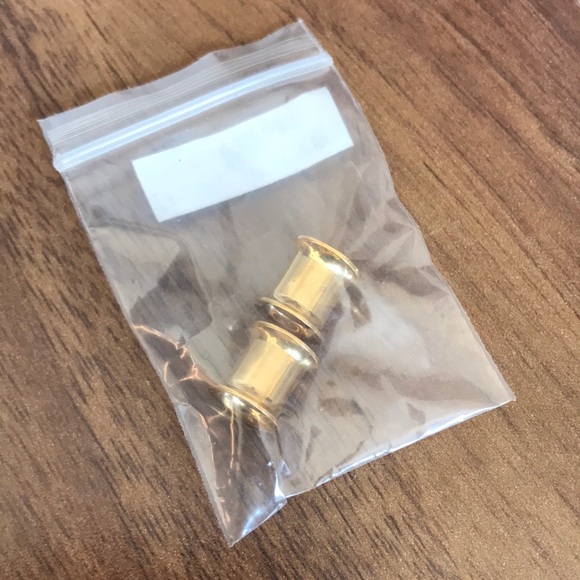 NWOT Gold coloured 0 tunnels - Picture 2 of 2